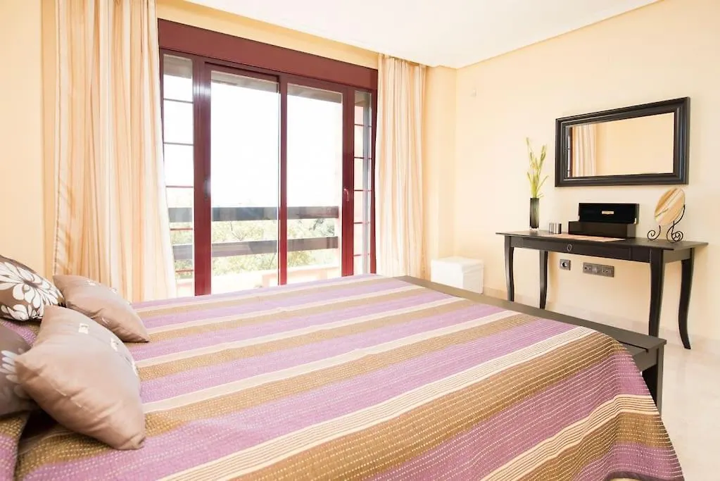Luxury Apartment With Sea Views, Golf, Gym, Spa, 7 Pools Ojen 0*,