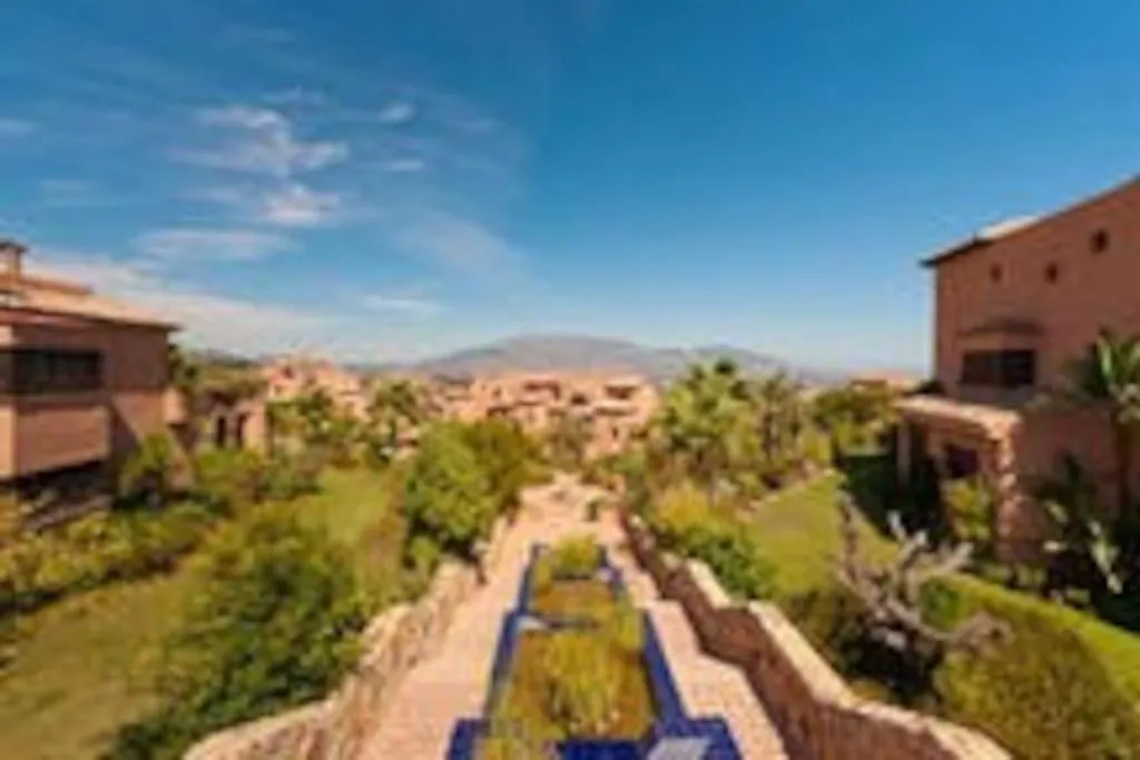 Luxury Apartment With Sea Views, Golf, Gym, Spa, 7 Pools Ojen Spain