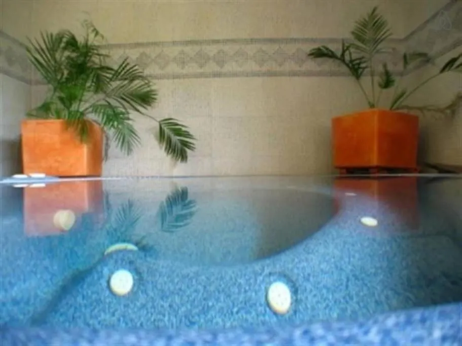 Luxury Apartment With Sea Views, Golf, Gym, Spa, 7 Pools Ojen