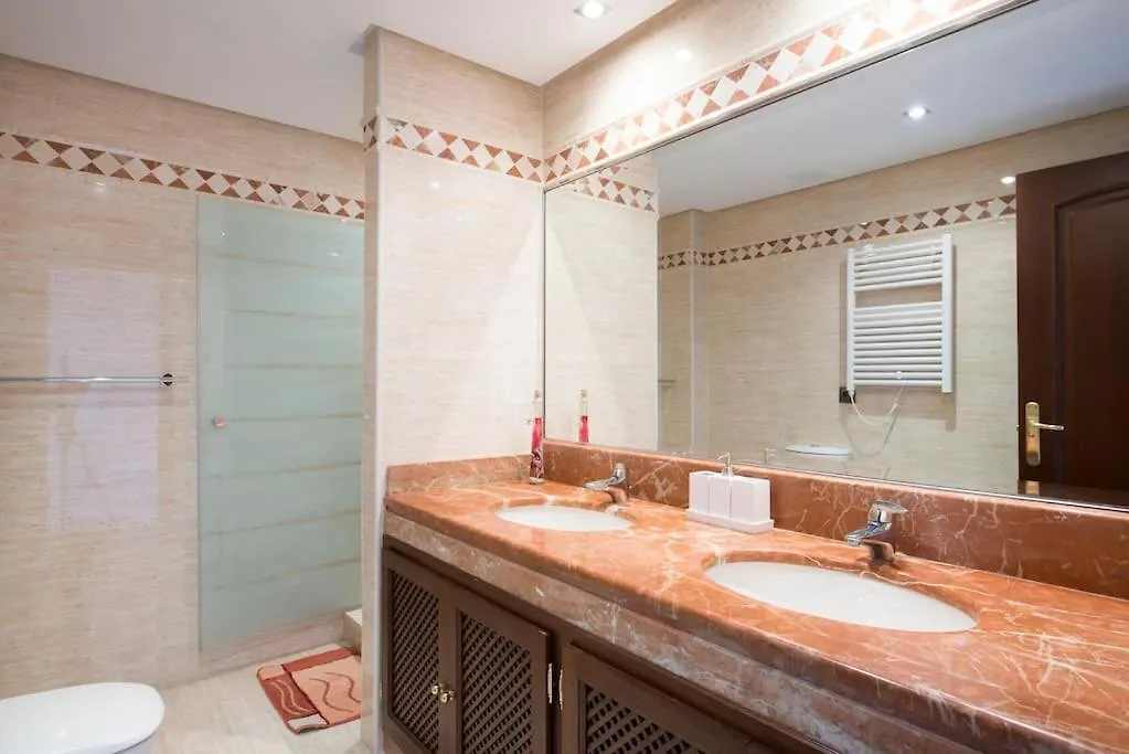 Luxury Apartment With Sea Views, Golf, Gym, Spa, 7 Pools Ojen