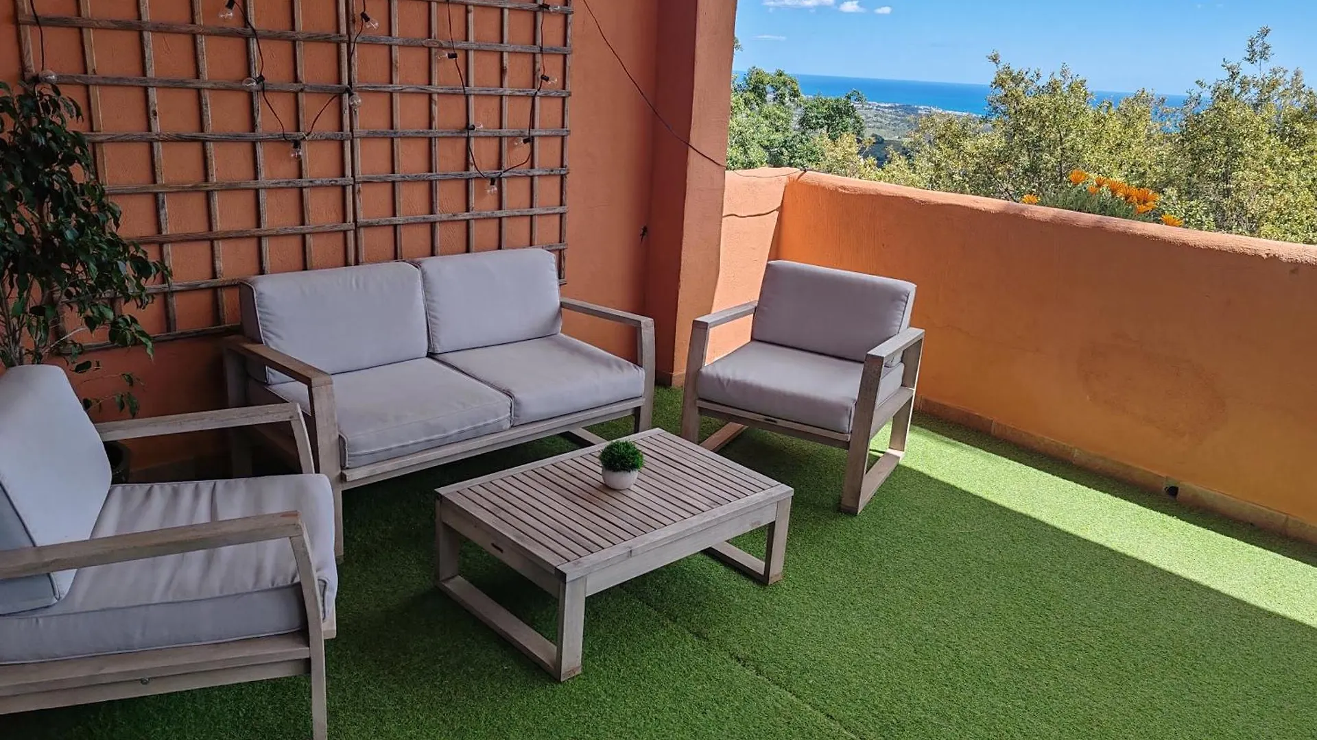 Luxury Apartment With Sea Views, Golf, Gym, Spa, 7 Pools Ojen 0*,  Spain